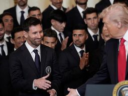 claudia villafane salio a defender a lionel messi tras la foto con donald trump claudia villafane salio a defender a lionel messi tras la foto con donald trump