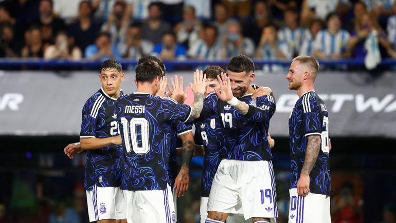 La selección Argentina goleó 5-0 a Zambia.