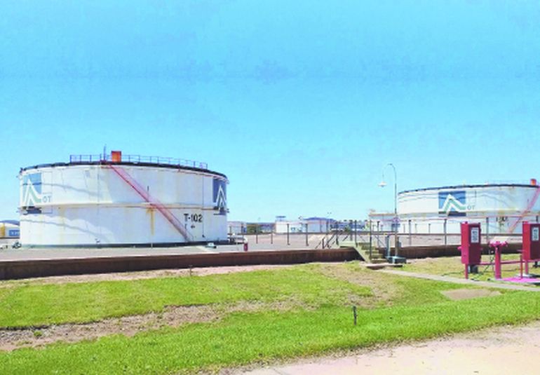 Argentina retomará la exportación de crudo a Chile, luego de 17 años sin envíos, con el bombeo del crudo de YPF a través de Otasa. Argentina retomará la exportación de crudo a Chile, luego de 17 años sin envíos, con el bombeo del crudo de YPF a través de Otasa.