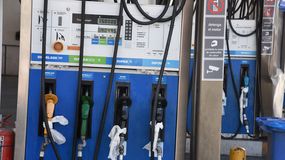 Por los cortes de Desarrollo Social, falta nafta en estaciones YPF