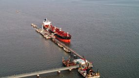 Gracias a Vaca Muerta, la terminal Rosa Negra superó las 100 operaciones desde su inauguración.