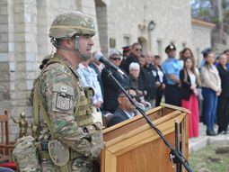 tristeza en covunco tras la muerte del soldado en bariloche: tenia 27 anos y estaba por ser papa tristeza en covunco tras la muerte del soldado en bariloche: tenia 27 anos y estaba por ser papa