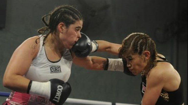 La neuquina Mayra Gómez cayó ante la Tigresa Acuña, que volvió con todo a los rings