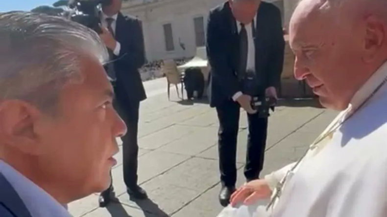El encuentro de Rolando Figueroa con Francisco en el Vaticano