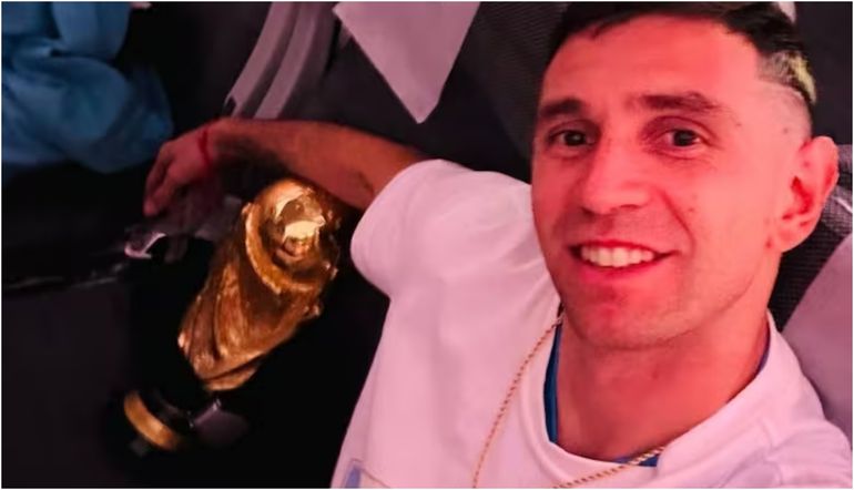 Dibu Martínez confesó que hubiera pasado con su carrera si perdía la final del Mundo