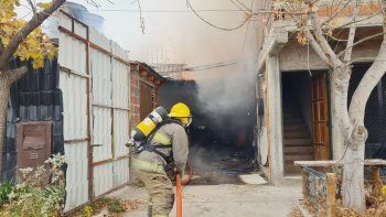 El incendio fue en la calle Intendente Mango, en el barrio Don Bosco. 