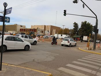 Limpiavidrios prohibidos en Neuquén: cómo se implementa la ordenanza y qué dicen los comerciantes Limpiavidrios prohibidos en Neuquén: cómo se implementa la ordenanza y qué dicen los comerciantes