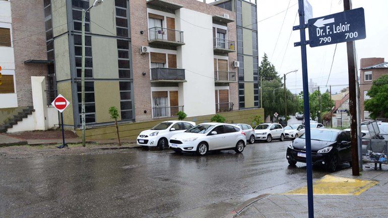 Una cuadra de la calle Castro Rendón cambió a mano única