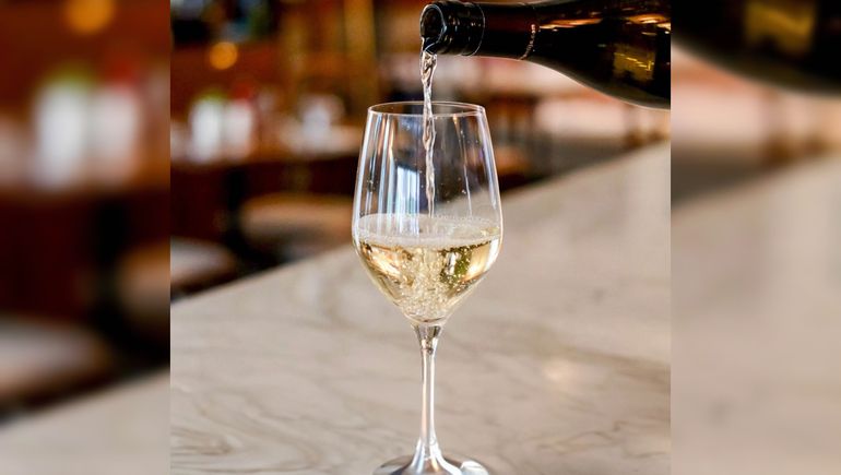 10 blancos ricos y poco conocidos para descubrir este verano