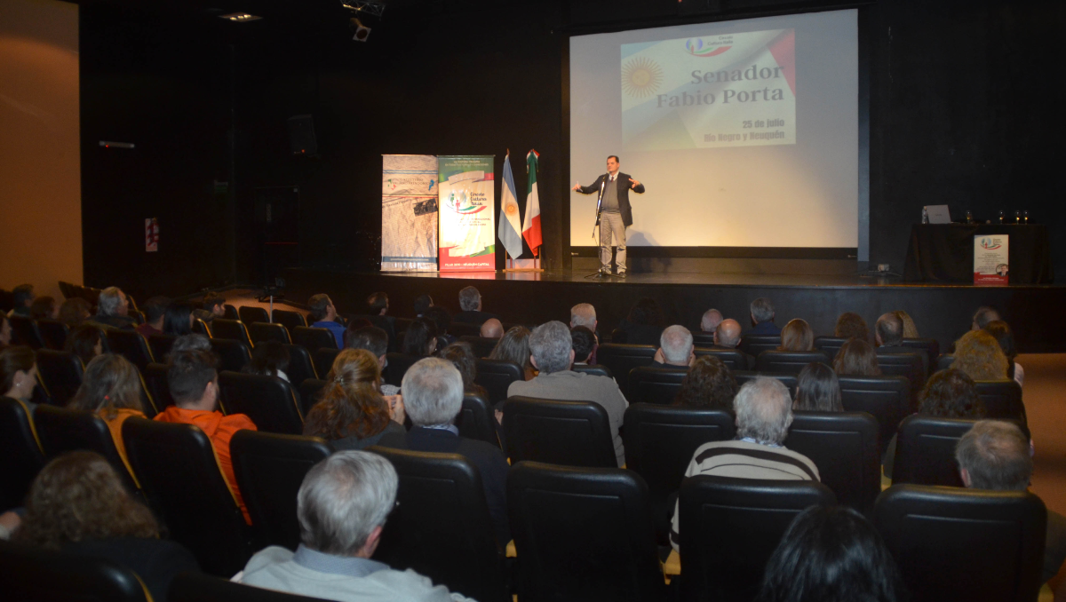 El senador Porta visitó a la comunidad italiana de la región