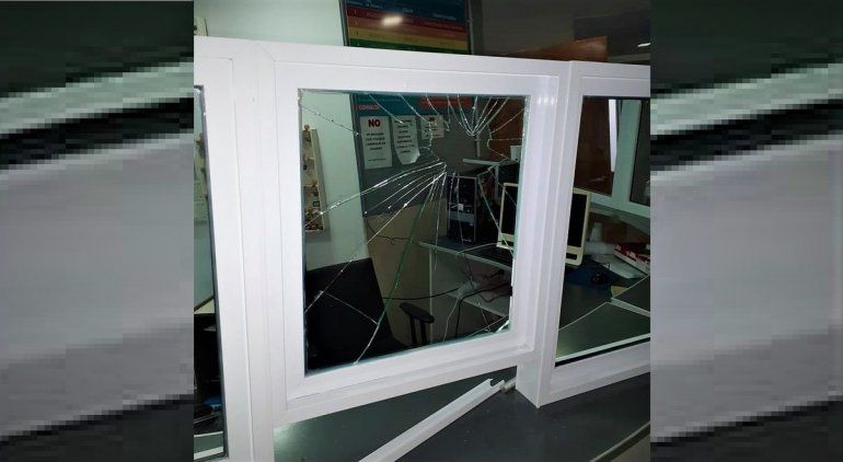 Familiares de una paciente con coronavirus causaron destrozos en una clínica