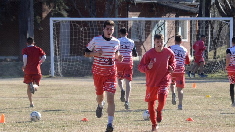 El delantero ex Cipolletti se ilusiona con la titularidad en el arranque.