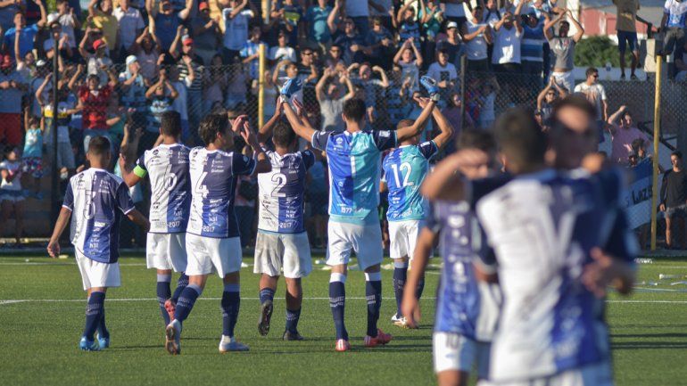 La Colonia quiere festejar una vez más en la última fecha.&nbsp;