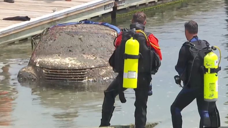 La camioneta de Robert Long fue encontrada a cinco metros de profundidad, cerca de una playa de Nueva York.