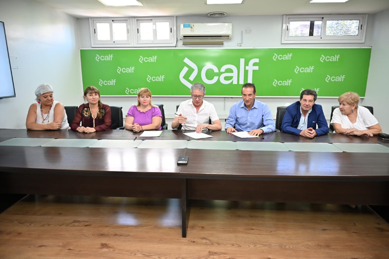 CALF y el gobierno de Neuquén acuerdan prestación solidaria en el servicio de sepelios