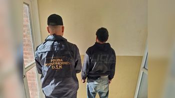 detuvieron al violento agresor que robo y golpeo a una estudiante frente a la terminal de plottier detuvieron al violento agresor que robo y golpeo a una estudiante frente a la terminal de plottier