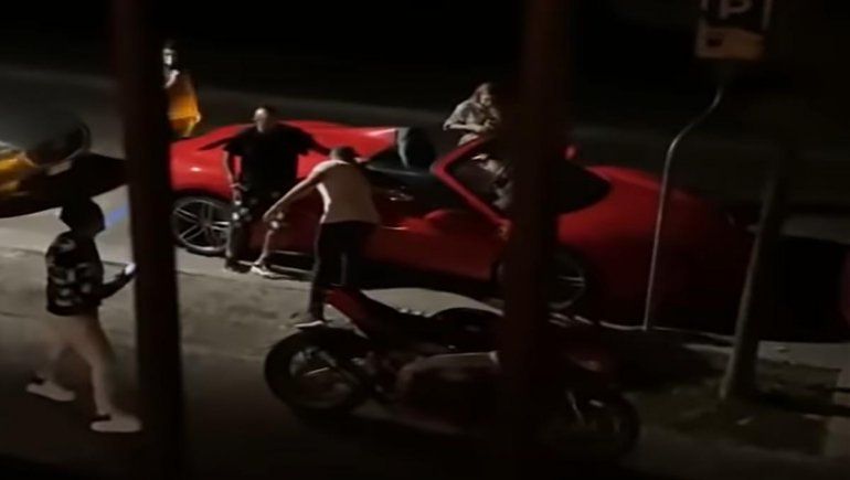 Polémico: Arturo Vidal, alcoholizado en una Ferrari