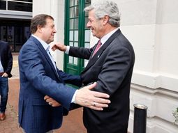 weretilneck visito la rural de palermo y dio su respaldo al rigi weretilneck visito la rural de palermo y dio su respaldo al rigi