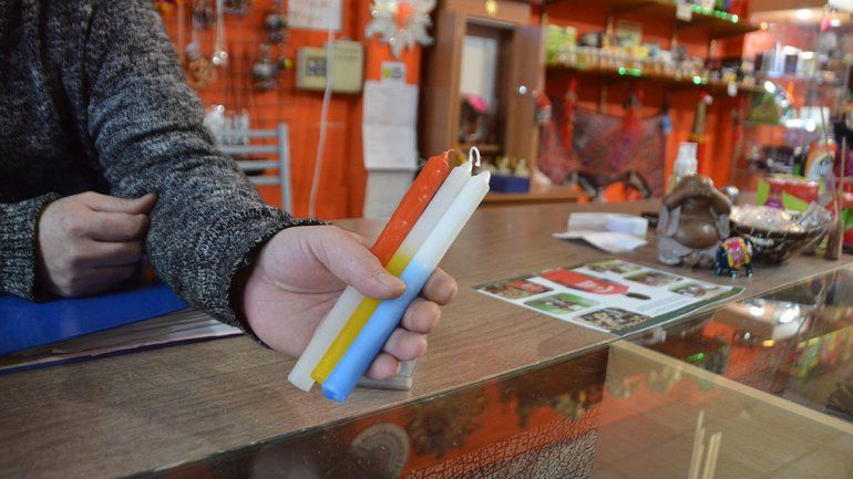 Los neuquinos les rezan a los santos para pasar la crisis