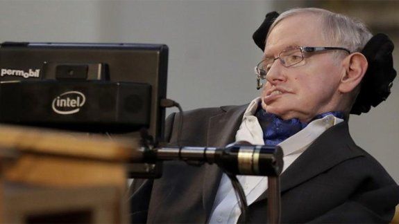 Stephen Hawking dice que la vida terrestre colapsará en 600 años