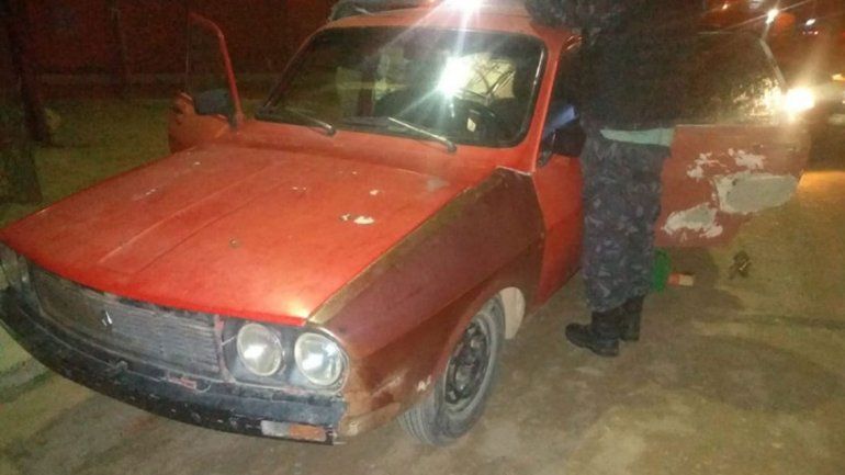 Allanan tres viviendas por venta de drogas en Cutral Co