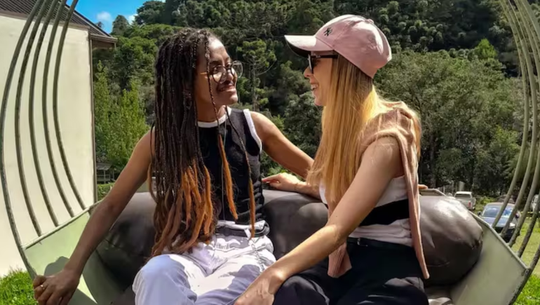 Francília y Luiza se conocieron en un convento y hoy están casadas. Foto: archivo personal tomada de BBC Brasil