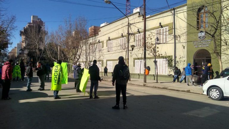 Trabajadores de la Uocra marcharon en busca de soluciones