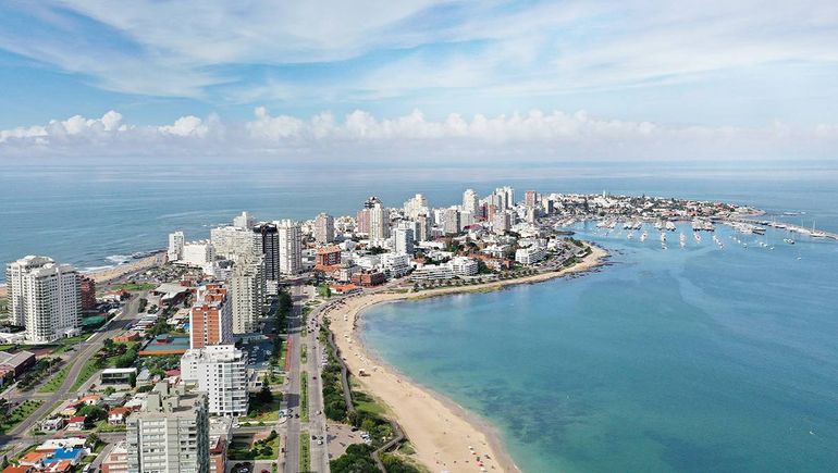 Tras rescatar a un niño, un guardavidas fue agredido por el padre en Punta del Este