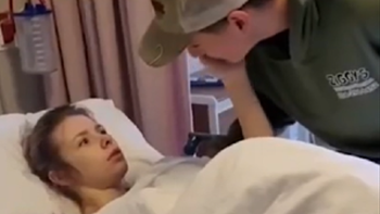 Video: se despertó de la anestesia y no se acordaba de su novio