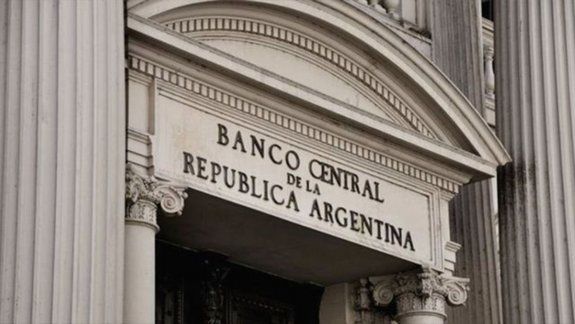 Publicaron la lista de quienes compraron más de u$s 10.000