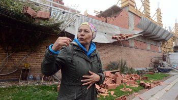 Derrumbe en un edificio del Santa Genoveva: Estoy viva de milagro