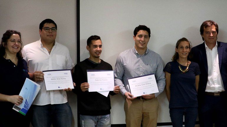 Becaron a jóvenes para cursar una tecnicatura en petróleo