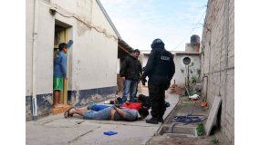 Creen que al verdulero de Villa Ceferino lo mataron por una deuda