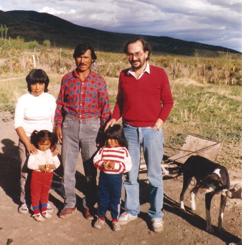 “En la comunidad empecé a aprender más de lo que enseñaba, descubrí que había un pueblo, una organización, que hablaban su lengua porque era el vehículo de su cultura. El reconocer en el otro un interlocutor me hizo cambiar a mí”, describió Balbo, sobre su experiencia docente en Huncal.