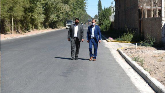 Gutiérrez recorrió obras de asfalto en Neuquén capital