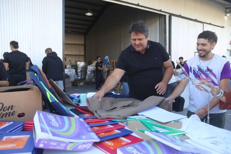 La entrega del kit escolar y el boleto estudiantil es algo que solo sucede en Neuquén, destacó Gaido