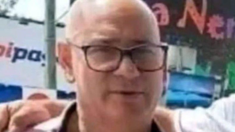 Vecinos del local comercial piden justicia por el brutal asesinato de Luis Alberto Troche, un comerciante de 56 años asesinado mientras trabajaba en su locutorio.