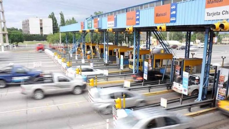 ¿Vuelven los peajes? En Provincia aseguran que Vialidad analiza concesionar las rutas 22 y 151. | LM Neuquen ¿Vuelven los peajes? En Provincia aseguran que Vialidad analiza concesionar las rutas 22 y 151.