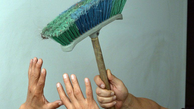 Infeliz y maricón: joven sufrió ataque homofóbico del encargado de su edificio