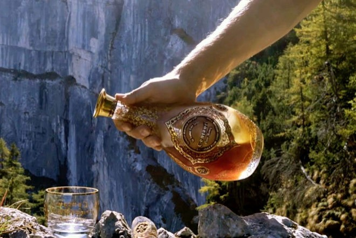 Los recolectores se adentran a más de 20 metros de profundidad en busca de los panales para lograr producciones muy limitadas. (Foto: gentileza) Los recolectores se adentran a más de 20 metros de profundidad en busca de los panales para lograr producciones muy limitadas. (Foto: gentileza)
