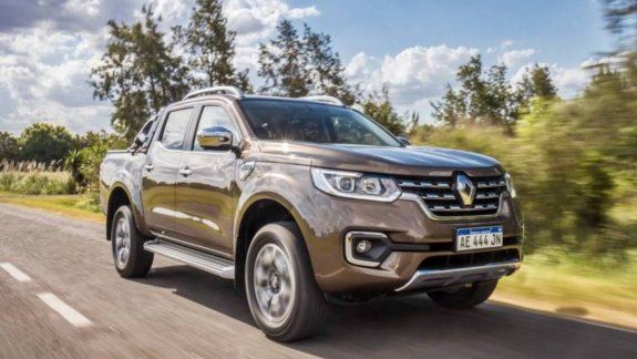 La nueva Renault Alaskan viene con transmisión secuencial de 7 velocidades y manual de 6