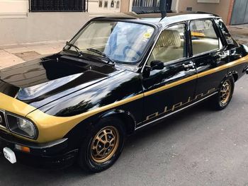 El Renault 12 Alpine, un emblema de la deportividad de los años 70 y 80. Foto: Instagram @fierromania