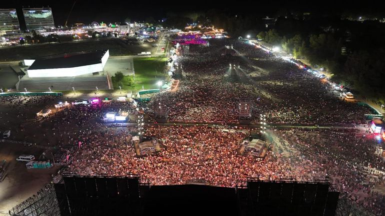 Fiesta de la Confluencia día 3: la isla 132 desbordó con el agite del rock