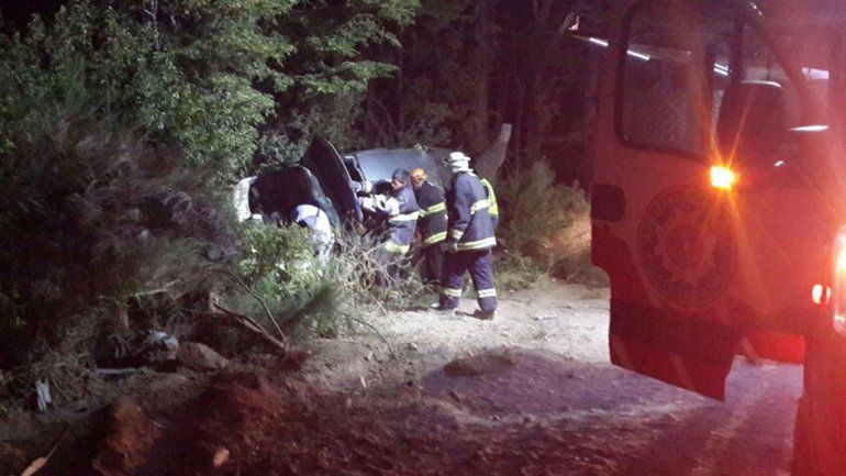Tres heridos en un vuelco sobre la Ruta 40