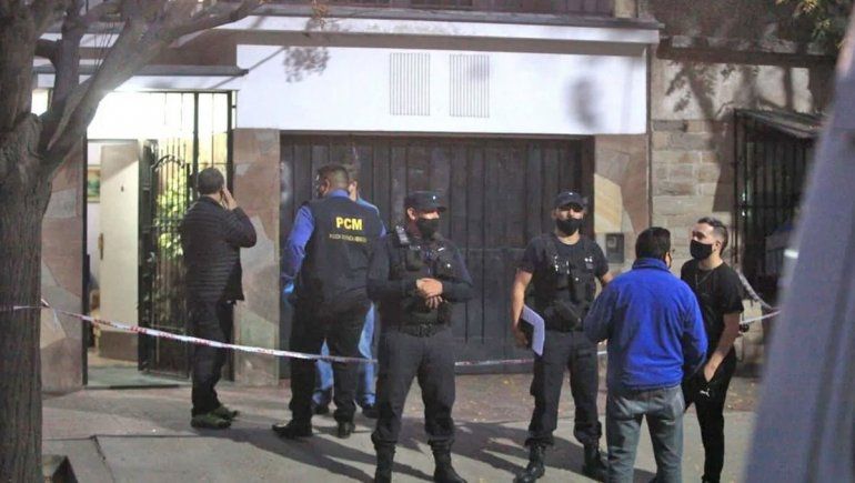 Jubilado baleó a su esposa y se voló la cabeza