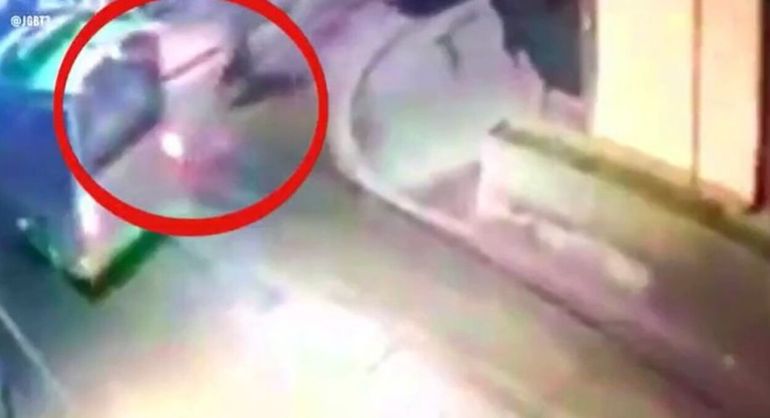 El adolescente de 17 años murió luego de impactar con su moto contra un colectivo durante una persecución policial iniciada en Berazategui.