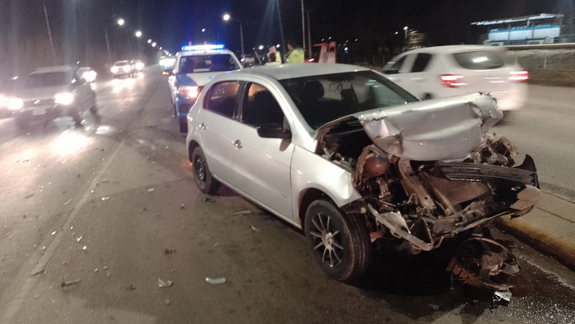 El choque ocurrió por la noche en el acceso a La Herradura, Plottier.
