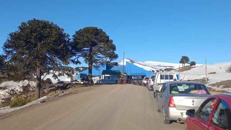 Abren el Paso Pino Hachado, tras arreglar el caño de agua