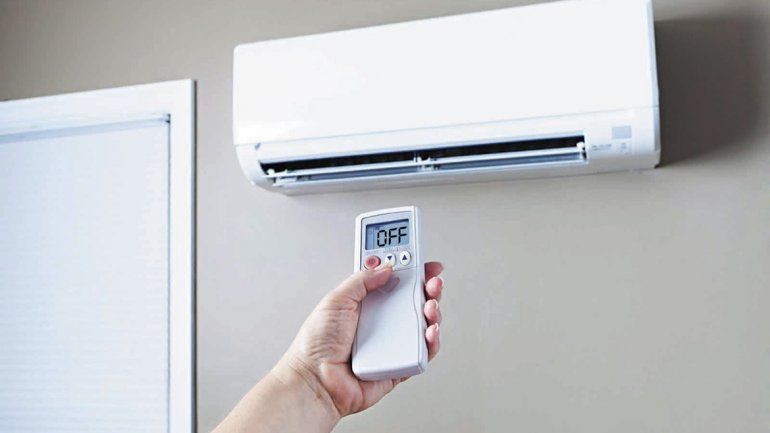 Este verano se encendieron menos acondicionadores de aire en la ciudad, a pesar de los días agobiantes. Este verano se encendieron menos acondicionadores de aire en la ciudad, a pesar de los días agobiantes.