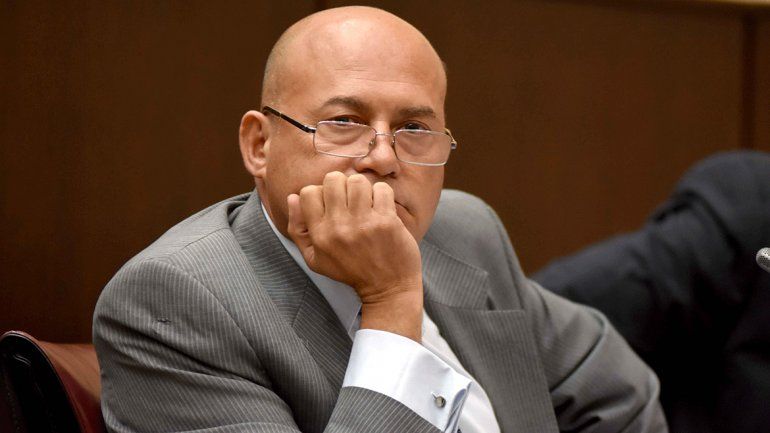 Juzgan al ex juez Muñoz por estafa y tráfico de influencias